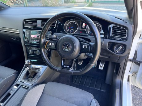 Volkswagen Golf 2.0 TSI BlueMotion Tech R 4Motion Euro 6 (s/s) 5dr 83