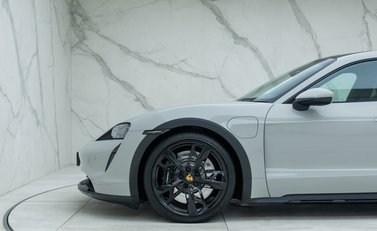 Porsche Taycan 4S Cross Turismo 39