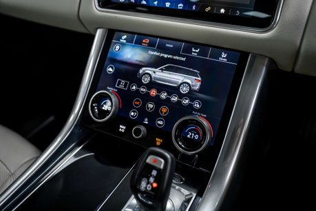 Land Rover Range Rover Sport 2.0 Range Rover Sport HSE Silver P400e Auto 4WD 5dr 36