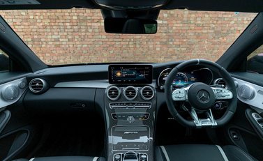 Mercedes-Benz C63 S Premium Plus 18