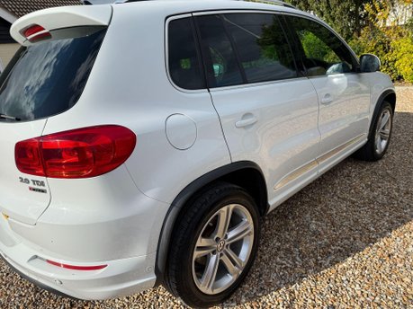 Volkswagen Tiguan 2.0 TDI BlueMotion Tech R-Line 4WD Euro 6 (s/s) 5dr 8