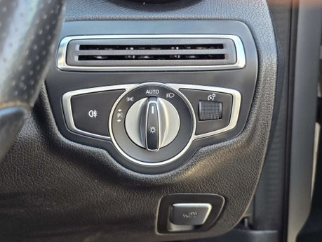 Mercedes-Benz C Class 2.1 C220d Sport Saloon 4dr Diesel G-Tronic+ Euro 6 (s/s) (170 ps) 33