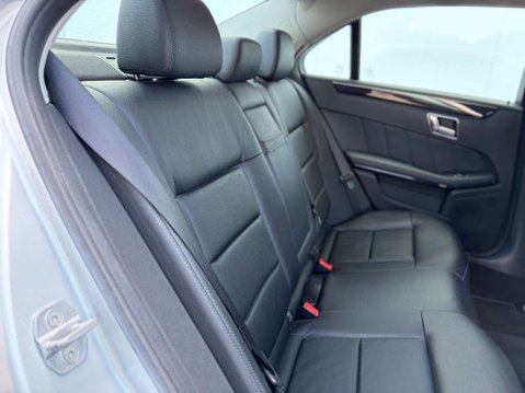Mercedes-Benz E Class 2.1 E220 BlueEfficiency AvantGarde CDi Auto 4dr 28