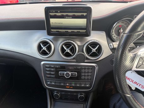 Mercedes-Benz GLA 2.1 GLA 220 AMG Line Premium CDi 4Matic Auto 4WD 5dr 10