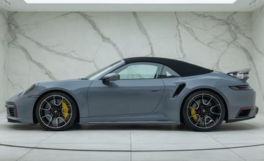 Porsche 911 Turbo S CABRIOLET (992) 7