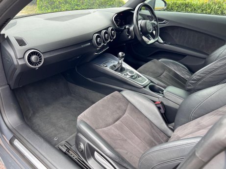 Audi TT 1.8 TFSI S line Euro 6 (s/s) 3dr 26