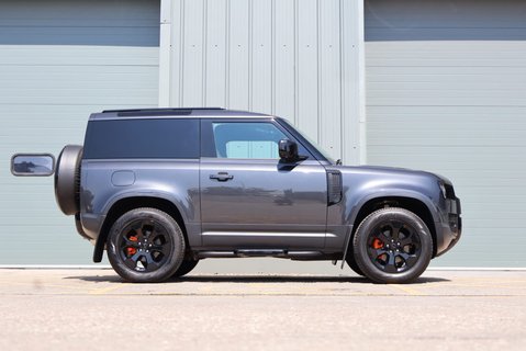 Land Rover Defender 90 HARD TOP MHEV GENUINE REAR SEATS FITTED COST 6K PLUS VAT AT DEALER 9