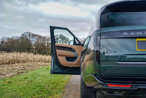 Land Rover Range Rover D300 SE 7