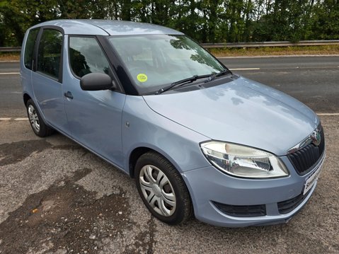 Skoda Roomster S TSI DSG 2
