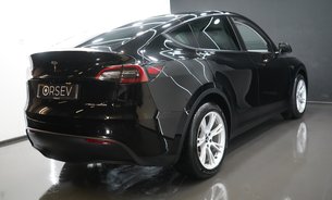 Tesla Model Y LONG RANGE AWD Solid Black One Owner Premium Sound Pano Roof VAT Q 7