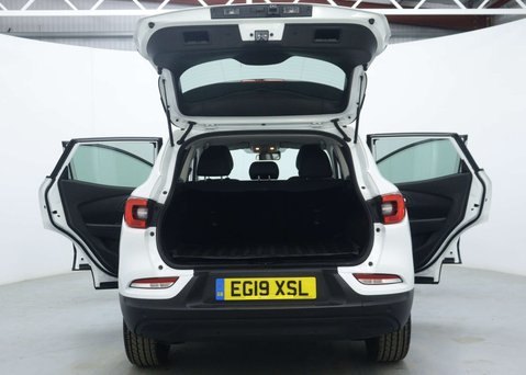 Renault Kadjar 1.3 TCe Iconic SUV 5dr Petrol EDC Euro 6 (s/s) (140 ps) 56