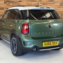 Mini Countryman 2.0 Cooper SD SUV 5dr Diesel Auto Euro 6 (143 ps) 2