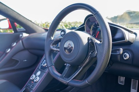 McLaren 650S V8 SPIDER 14