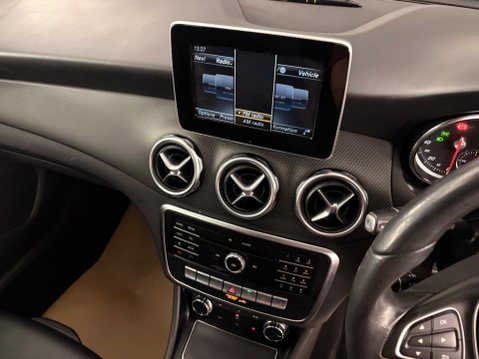 Mercedes-Benz GLA 1.6 GLA200 SE (Executive) Euro 6 (s/s) 5dr 22
