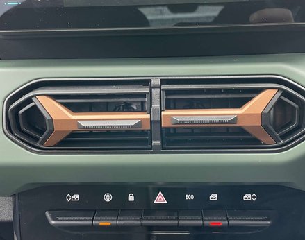 Dacia Spring Spring Extreme EV 5dr (26.8KWH) 65 BHP model 44