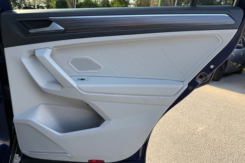 Volkswagen Tiguan Allspace ELEGANCE TDI 4MOTION DSG 30