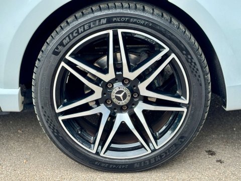 Mercedes-Benz V Class 2.2 V220d AMG Line MPV 5dr Diesel G-Tronic+ Euro 6 (s/s) 7 Seat (163 ps) 105