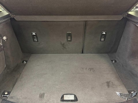 Land Rover Range Rover Evoque 2.0 eD4 SE Tech FWD Euro 6 (s/s) 5dr 90