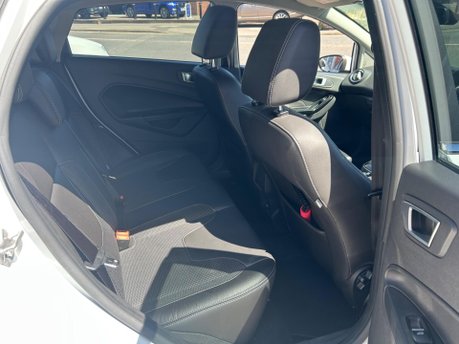 Ford Fiesta TITANIUM X 12