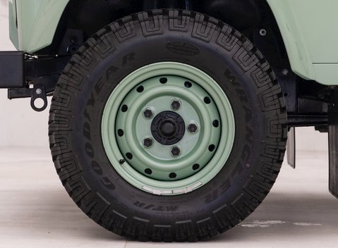 Land Rover Defender 90 Heritage Hard Top 8