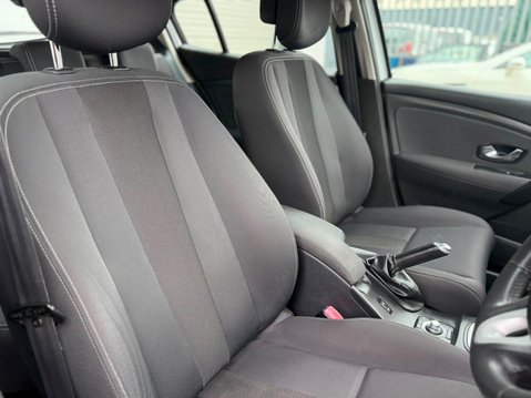 Renault Megane 1.5 dCi Dynamique TomTom Euro 5 5dr 10
