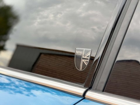 Mini Countryman 1.5 Countryman Cooper Exclusive Auto 5dr 13