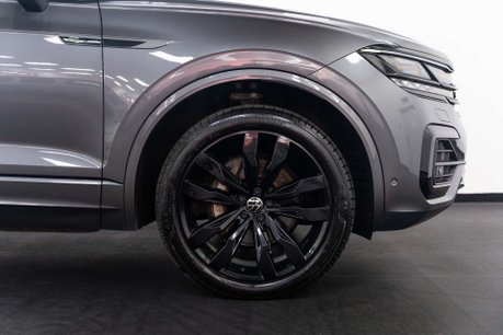Volkswagen Touareg 3.0 Touareg V6 Black Edition TDI Auto 4WD 5dr 4