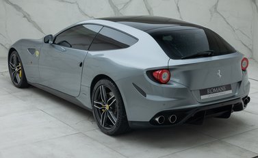 Ferrari FF 12
