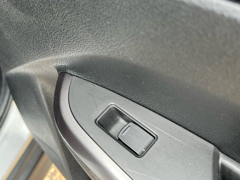 Suzuki Vitara SZ-T BOOSTERJET MHEV 38