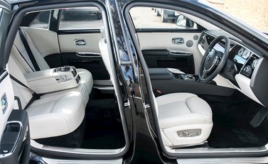 Rolls-Royce Ghost Series II 19