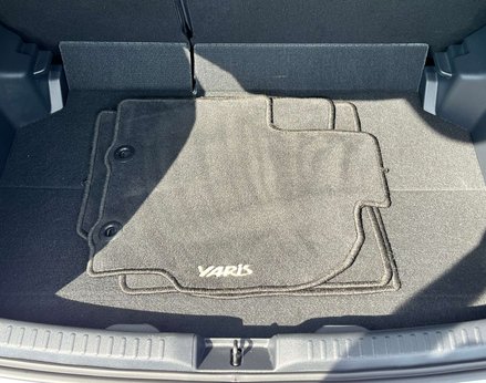 Toyota Yaris ICON HEV CVT 68