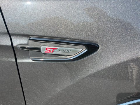Ford Kuga ST-LINE TDCI 23