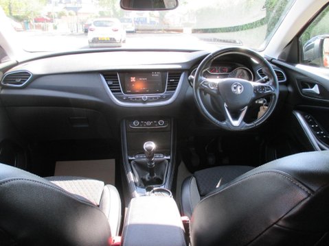 Vauxhall Grandland X 1.2 Turbo SRi Nav Euro 6 (s/s) 5dr 15