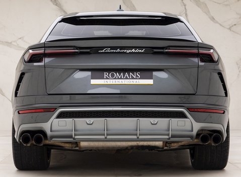 Lamborghini Urus 5