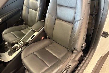 Volvo C30 1.6D DRIVe SE Sports Coupe 3dr Diesel Manual Euro 5 (s/s) (115 ps) 25