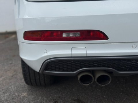 Audi Q3 2.0 TDI S line S Tronic quattro Euro 5 (s/s) 5dr 41