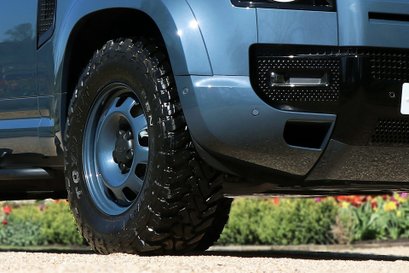 Land Rover Defender 90