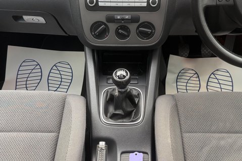 Volkswagen Golf BLUEMOTION MATCH TDI -DEMO +1 OWNER -19 SERVICES -£35 ROAD TAX -SUNROOF 45