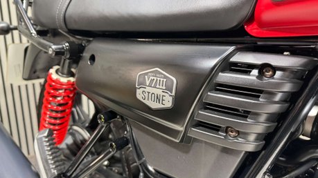 Moto Guzzi V7 750 STONE 2020 ONLY 7K MOT 9/27 CAFE RACER BOBBER 34