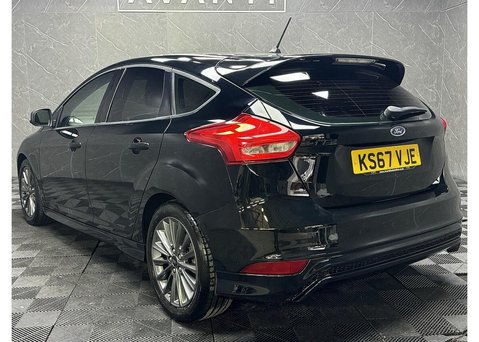 Ford Focus 1.0T EcoBoost ST-Line Hatchback 5dr Petrol Manual Euro 6 (s/s) (140 ps) 6