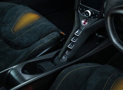 McLaren 765LT V8 SSG 14