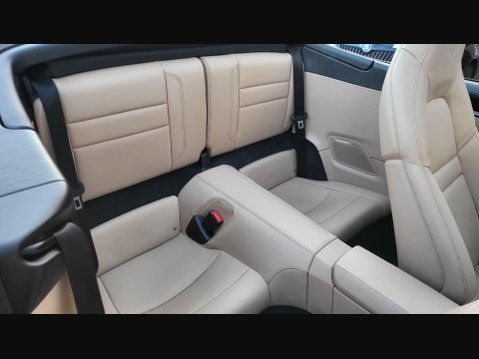 Porsche 911 CARRERA 4S 27