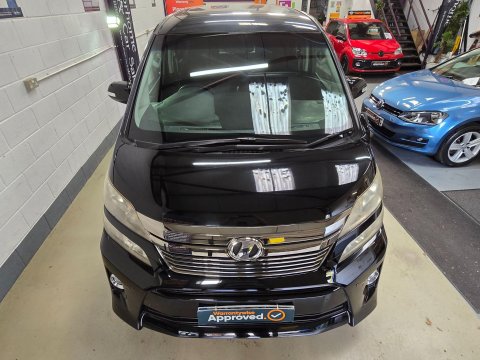 Toyota Vellfire 17