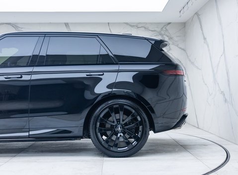 Land Rover Range Rover Sport P530 First Edition 37