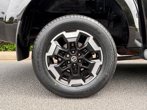 Nissan Navara DCI TEKNA SHR DCB 10