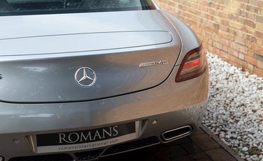 Mercedes-Benz SLS AMG 23