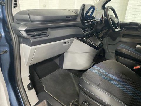 Ford Transit Custom 320 SPORT L1H1 DCIV ECOBOOST 15