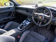 Porsche 911 Carrera 4 GTS PDK 10
