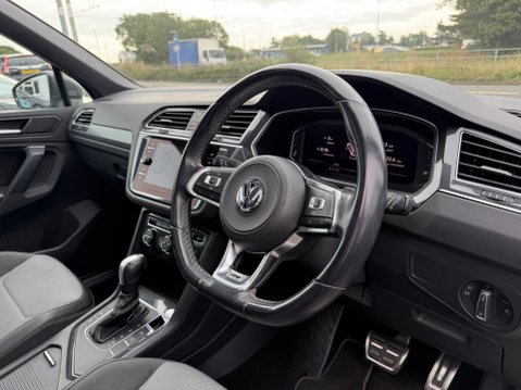 Volkswagen Tiguan R-LINE TECH TSI EVO DSG 11