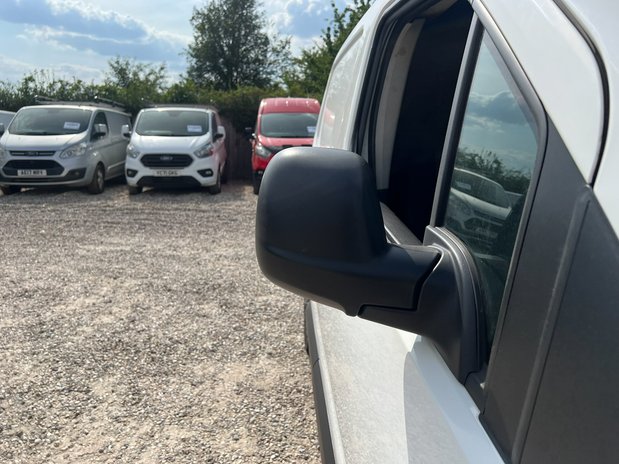 Peugeot Partner SWB (SOLD) L1H1 Low Roof Professional Air Con Sensors Cam EURO 6 NO VAT 18